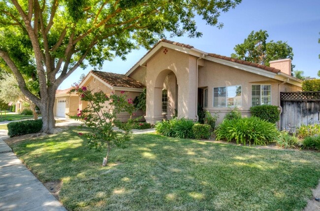 property at 5582 W Wathen Ave