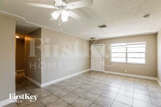 1731 NW 1st Terrace in Pompano Beach, FL - Building Photo - Building Photo