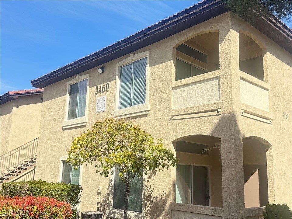 3460 Cactus Shadow St in Las Vegas, NV - Building Photo