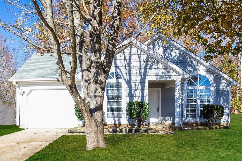 9033 Shenington Pl in Charlotte, NC - Building Photo