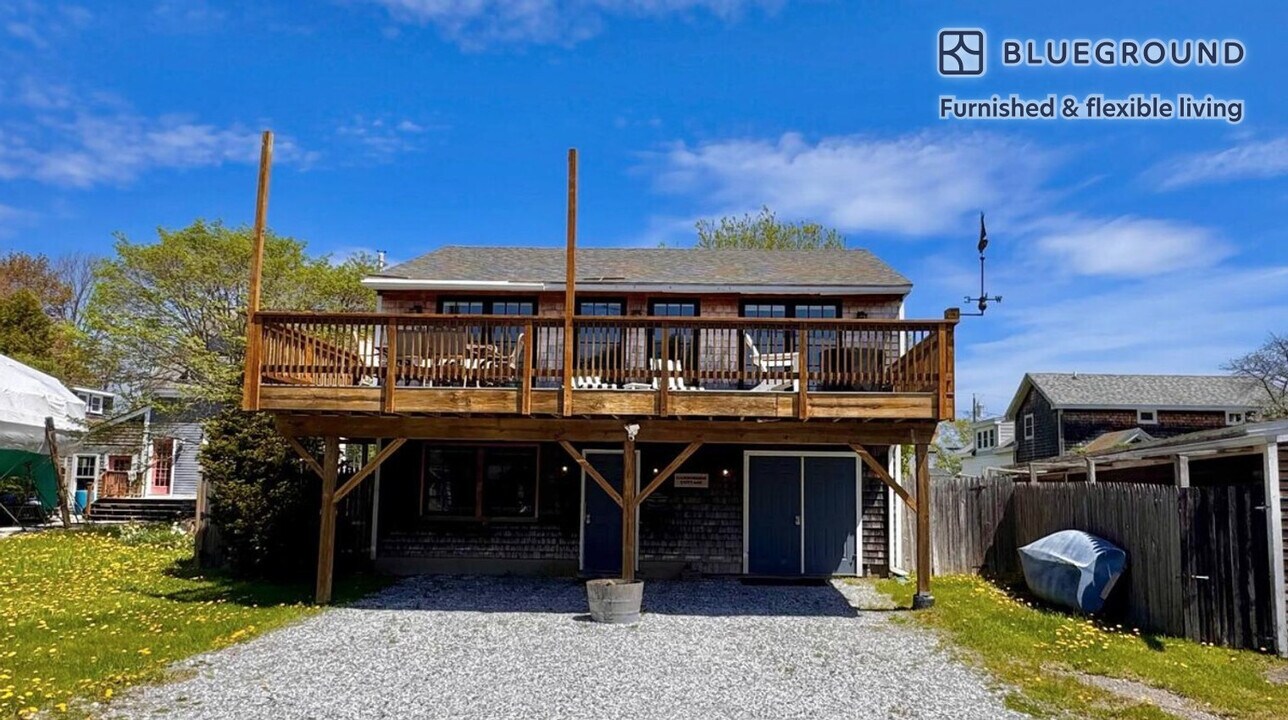 7 Perry St in Rockland, ME - Building Photo