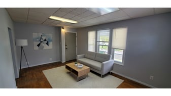 1777 Marks Ave in Akron, OH - Building Photo