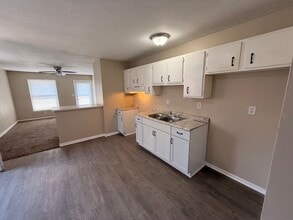 148 Orchid Ct in Louisville, KY - Building Photo - Building Photo