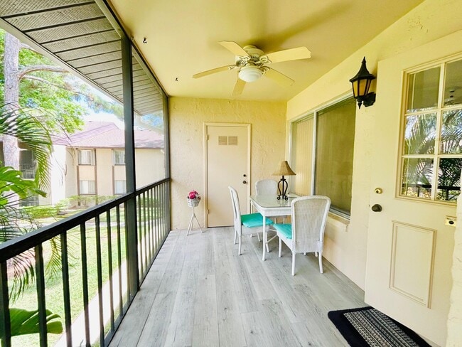 408 Pine Glen Ln in Greenacres, FL - Building Photo - Building Photo