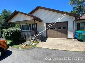 429 Jupiter Rd in Weaverville, NC - Building Photo