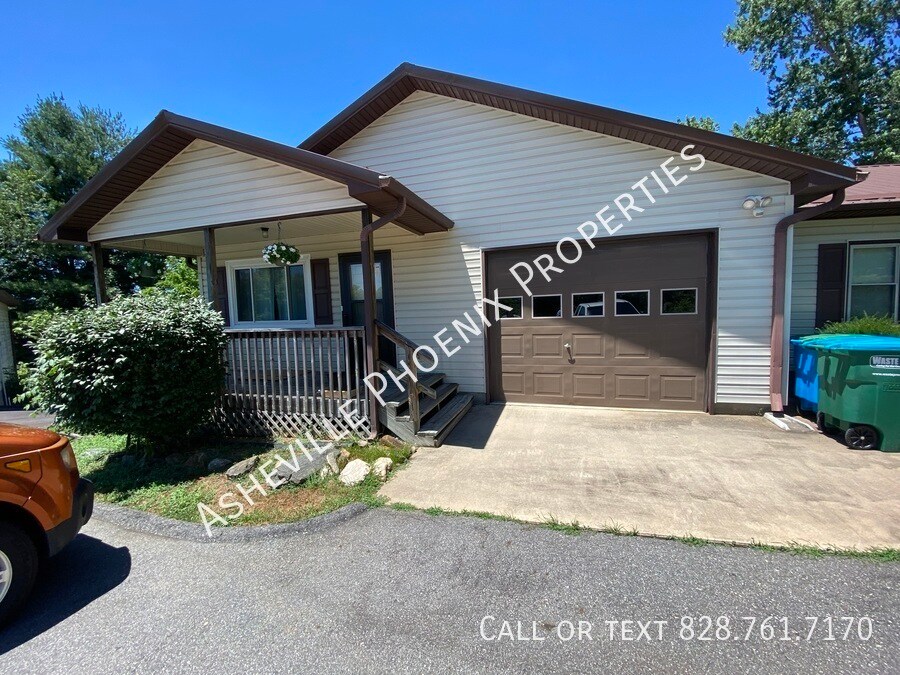 429 Jupiter Rd in Weaverville, NC - Building Photo