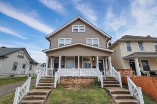 293 E Woodrow Ave in Columbus, OH - Building Photo