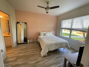 328 Bradstrom Cir, Unit 101 in Naples, FL - Foto de edificio - Building Photo