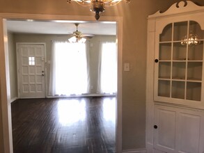 2129 W Lotus Ave in Fort Worth, TX - Building Photo - Building Photo