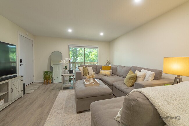 6612 W 64th Pl in Chicago, IL - Building Photo - Building Photo