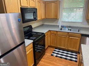 2858 Parkway Close in Lithonia, GA - Building Photo - Building Photo