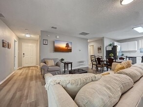 1532 Golden Grass Dr in Lancaster, TX - Building Photo - Building Photo