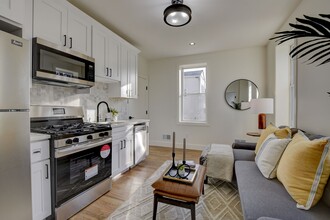 135 Forest St in Montclair, NJ - Building Photo - Building Photo