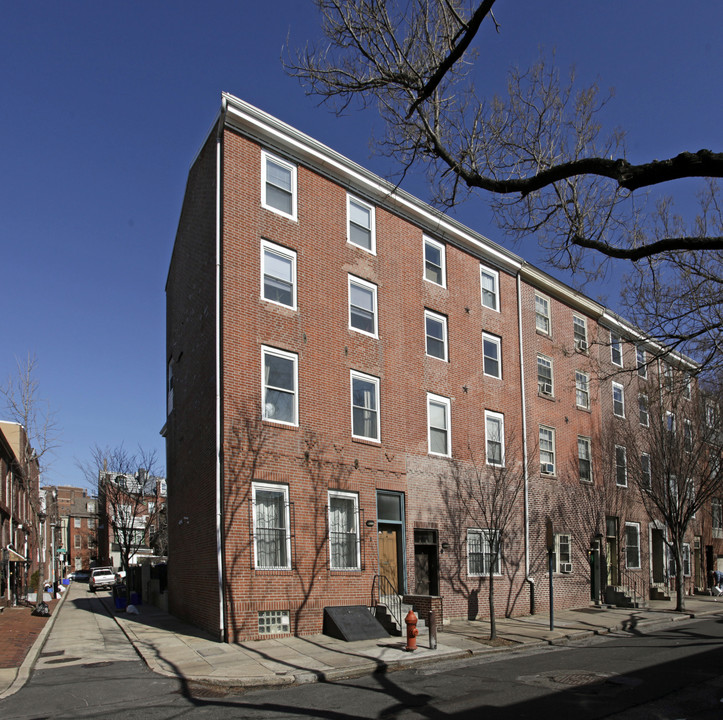 919-921 Lombard St in Philadelphia, PA - Building Photo