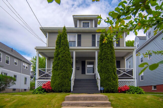 property at 621-623 Washington Ave