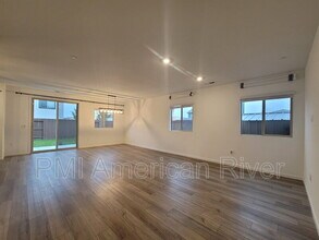 4033 Haflinger Wy in Roseville, CA - Building Photo - Building Photo