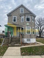625 S 12th Ave in Maywood, IL - Building Photo