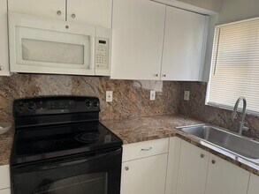 439 NW 84th St in Miami, FL - Building Photo - Building Photo