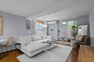 17 Middle St in Boston, MA - Building Photo - Building Photo