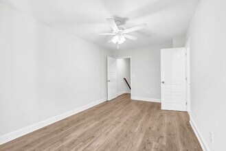 206 W Point Dr in Clarksville, TN - Building Photo - Building Photo