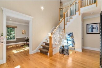 28 Burke Ln in Wellesley, MA - Building Photo - Building Photo