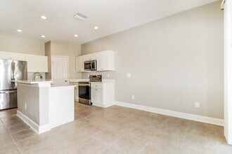 919 Fern Leaf Dr in Ruskin, FL - Building Photo - Building Photo