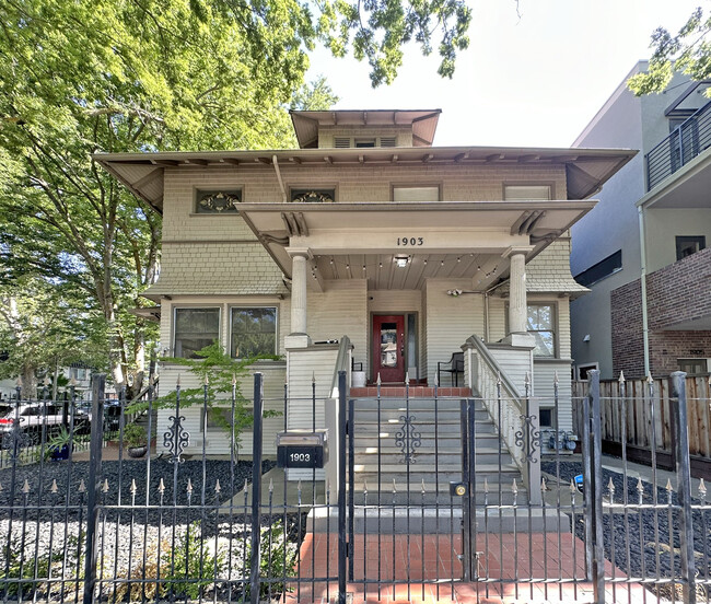 1901-1903 H St in Sacramento, CA - Building Photo - Building Photo