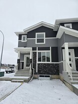 132 Mitchell Bnd in Leduc, AB - Building Photo