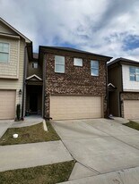 34 Dewey Rd in Lilburn, GA - Building Photo