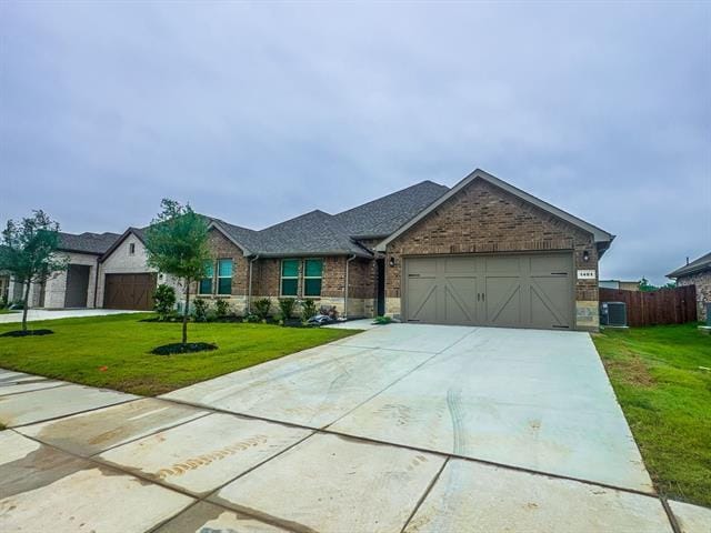 1401 Speers Dr in Mansfield, TX - Foto de edificio - Building Photo