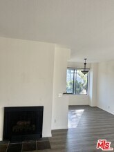 10960 Bluffside Dr in Los Angeles, CA - Building Photo - Building Photo