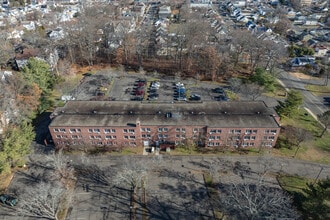 Bishop Curtis Homes - Jewett in Bridgeport, CT - Foto de edificio - Building Photo
