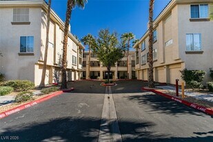7147 S Durango Dr, Unit 312 in Las Vegas, NV - Building Photo