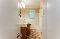 1330 Hillwood Dr photo'