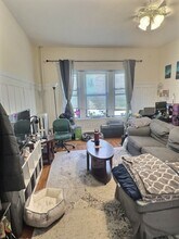 1410 Beacon St, Unit 14 in Brookline, MA - Building Photo - Building Photo