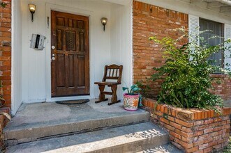 10828 Channel Dr in Dallas, TX - Building Photo - Building Photo