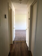 2081 Rosamond Ave in Shasta Lake, CA - Building Photo - Building Photo