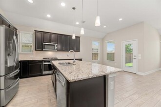 2801 Gillingham Ln in McKinney, TX - Building Photo - Building Photo