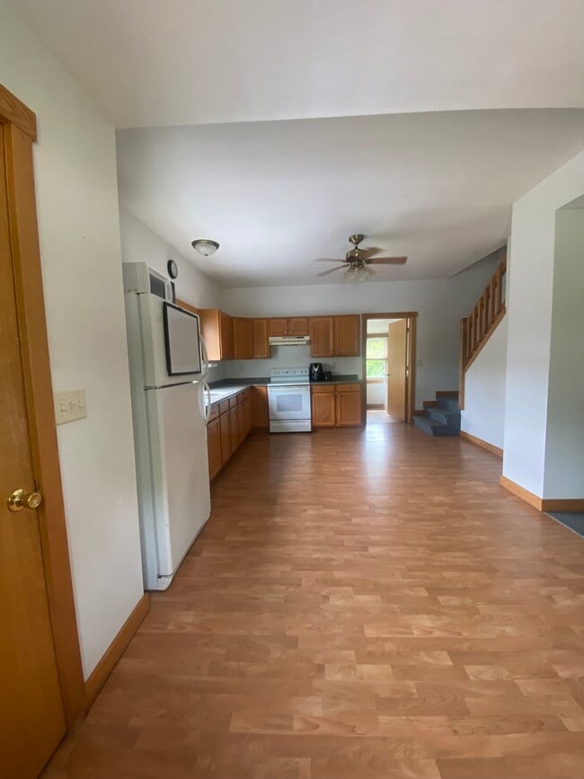 6086 Southwest Ln in Platteville, WI - Foto de edificio - Building Photo
