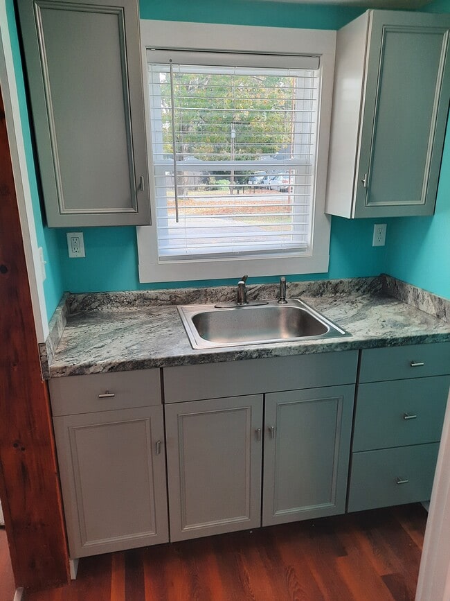 86 Forest St, Unit 1 Bedroom Apt