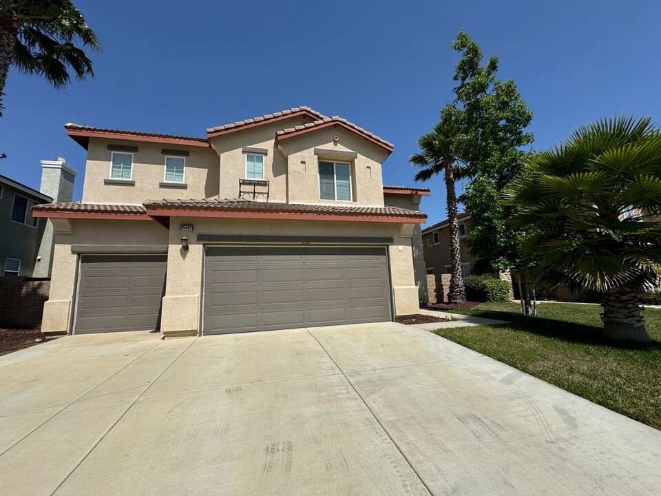 35592 Sainte Foy St in Murrieta, CA - Building Photo