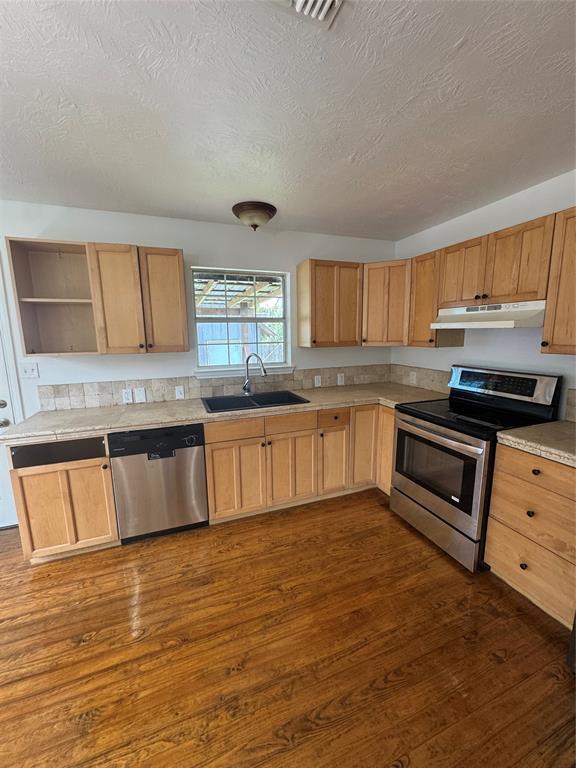 5010 Elm St in Seabrook, TX - Building Photo - Building Photo