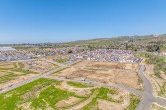 Primero at Del Sol in Ventura, CA - Foto de edificio - Building Photo