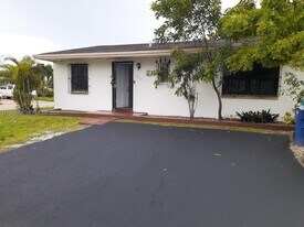 2889 NW 197th Terrace in Miami Gardens, FL - Building Photo