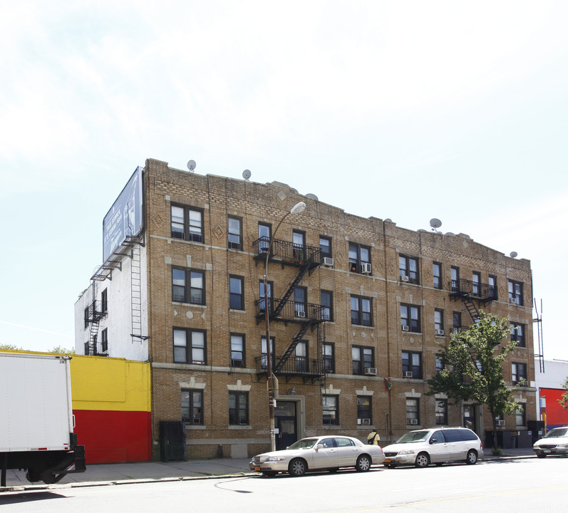 110 Empire Blvd in Brooklyn, NY - Building Photo