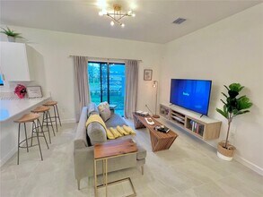 20433 NW 4th Ave in Miami, FL - Building Photo - Building Photo