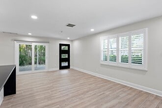 4235 Carson St NE in St. Petersburg, FL - Building Photo - Building Photo