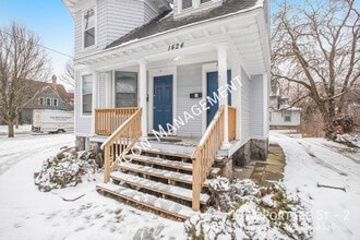 1424 Portage Street in Kalamazoo, MI - Building Photo - Building Photo