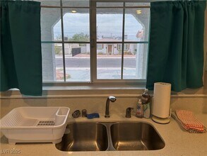 2020 Santa Paula Dr in Las Vegas, NV - Building Photo - Building Photo