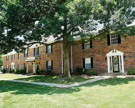 Ashley Pointe in Evansville, IN - Foto de edificio - Building Photo